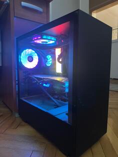 NZXT - AMD Ryzen 7 - 32GB GB DDR4 - SSD disk