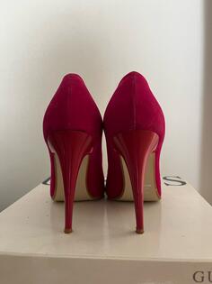 jednom nosene roze salonke 