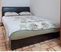 Poklanjam bracni krevet