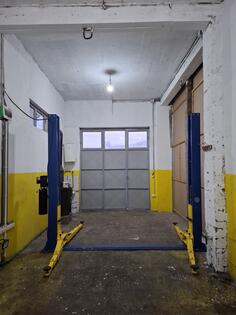 Radionica / Servis 43m2 - Cetinje - Cetinje (uži dio)