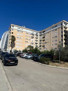 Garsonjera 39m2 - Bar - Centar grada
