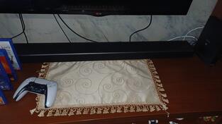 Prodajem samsung sounbar q60t sa dodatnim zvucnicima i wooferom