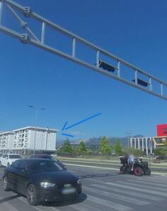 Garaža 13m2 - Podgorica - Stari Aerodrom