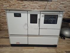 Prodajem kotao/pec na pelet i 32 dzaka peleta