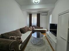 Jednosoban stan 49m2 - Bar - Centar grada