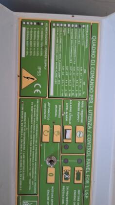 Prodajem elektro ormar POLIUNO 1 UTENZA 220V TEMP. (kataloška shema 1417.SCH).