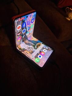 Samsung - Zflip7