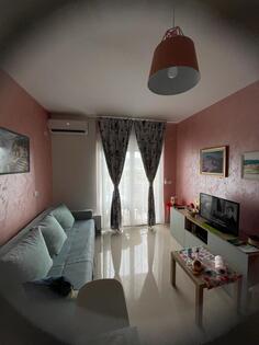 Garsonjera 30m2 - Bar - Centar grada