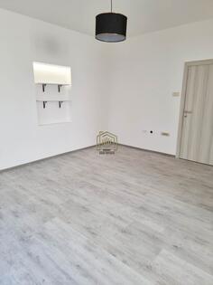 Kancelarija 60m2 - Podgorica - Stari Aerodrom