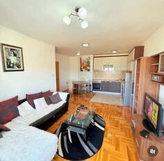 Dvosoban stan 60m2 - Podgorica - > Okolina grada