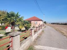 Porodična kuća 76m2 - Podgorica - Mataguži