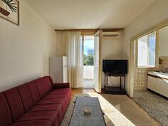 Dvosoban stan 55m2 - Bar - Centar grada