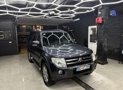 Mitsubishi - Pajero - 3.2 DI-D INTESE+A/T