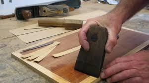 popravljam sve od stolova do namestaja I tako za vise informacija javite se na broj 0694554345