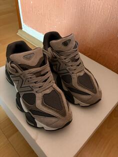 Prodajem New Balance 9060 radi promašenog broja, Broj 40
