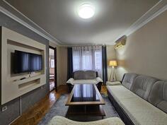 Dvosoban stan 92m2 - Bar - Centar grada