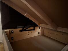 Prodajem Krevet za jednu osobu. Rucni rad.