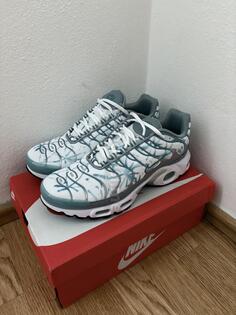 Prodajem Nike TN Waterway