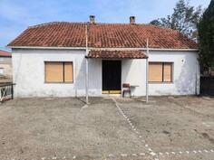 Porodična kuća 362m2 - Nikšić - > Okolina grada