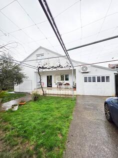 Porodična kuća 115m2 - Podgorica - Tološi