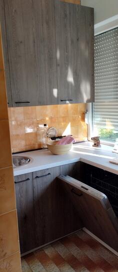 Dvosoban stan 80m2 - Danilovgrad - Centar grada