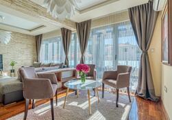 Četvorosoban stan 190m2 - Budva - Rozino