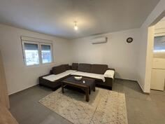 Porodična kuća 80m2 - Podgorica - Konik