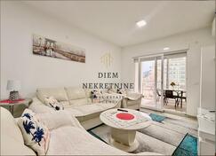 Jednosoban stan 59m2 - Bar - Šušanj