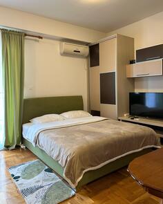 Garsonjera 29m2 - Podgorica - Blok 9