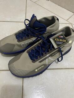 Prodajem patike Nike Goretex, broj 49,5