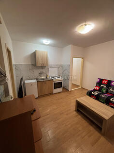 Garsonjera 25m2 - Nikšić - Nikšić (uži dio)