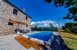 Porodična kuća 120m2 - Podgorica - Zelenika