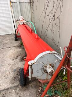 Prodajem masinu za pranje tepiha 