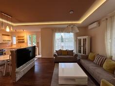 Jednoiposoban stan 70m2 - Podgorica - Centar grada