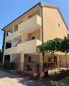 Kuća sa više stanova 305m2 - Ulcinj - Donji Štoj