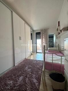 Porodična kuća 200m2 - Bar - Polje