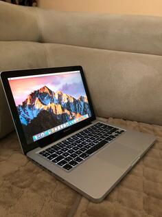 Apple Macbook Pro - 13.3" Intel i5 4GB GB