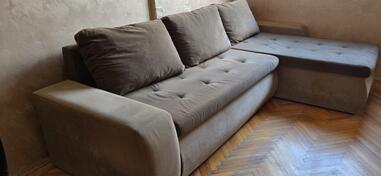 PRODAJEM UGAONU GARNITURU