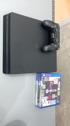Sony - PlayStation 4