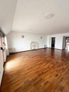 Četvoroiposoban stan 220m2 - Podgorica - Preko Morače