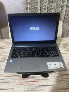 Asus  - 15.6" Intel i3 8GB GB