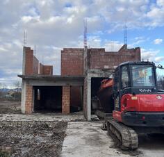 Porodična kuća 1100m2 - Danilovgrad - Ćurilac