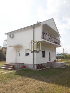 Porodična kuća 100m2 - Danilovgrad - Jastreb