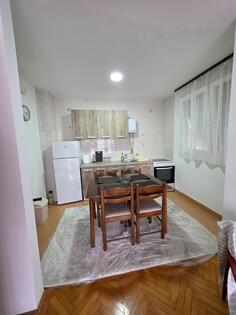 Jednosoban stan 55m2 - Bar - Centar grada