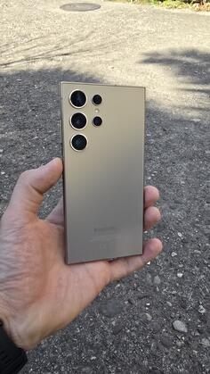 Samsung -  S24 ultra