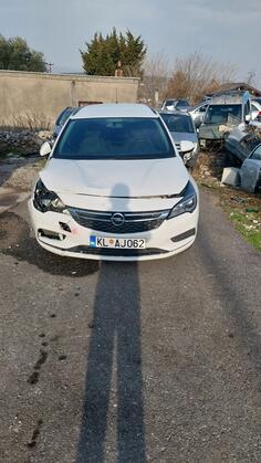 Opel - Astra - 1,6 cdti u djelove