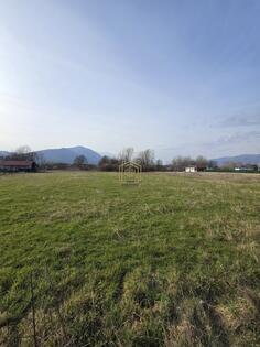 Građevinsko zemljište 980m2 - Danilovgrad - > Okolina grada