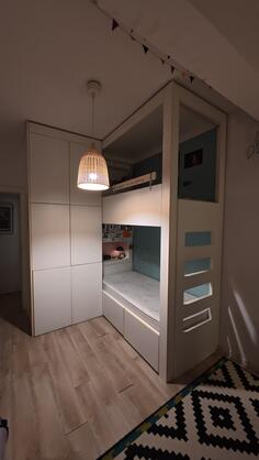 Odlična dečija soba sa novim dušecima.