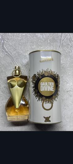 Na prodaju 1000 modela parfema 