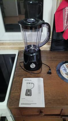 blender Tesla NOV pod garancijom